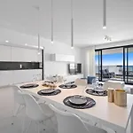 With Sea View And Gym Appartement