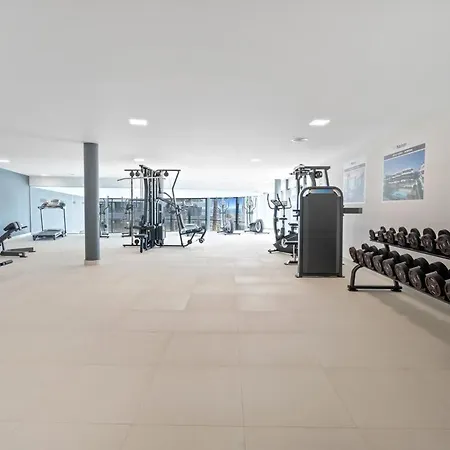 With Sea View And Gym شقة إِستيبونا