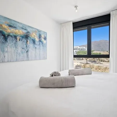 Apartament With Sea View And Gym Estepona