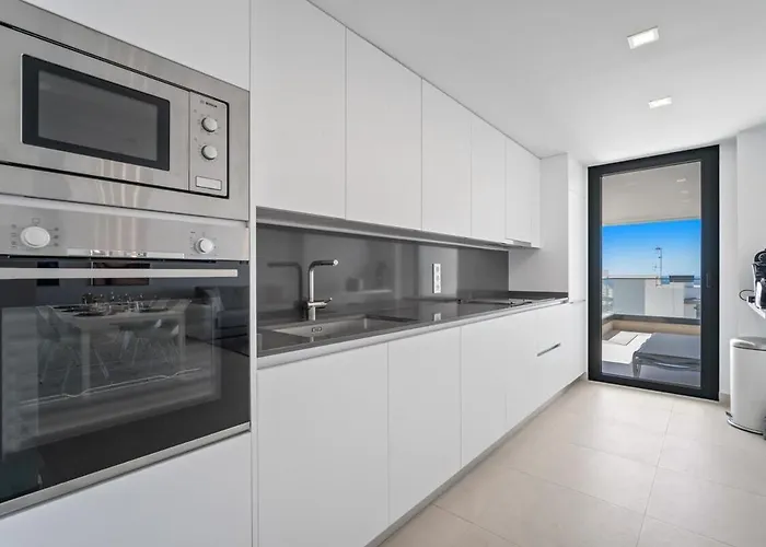 With Sea View And Gym Estepona