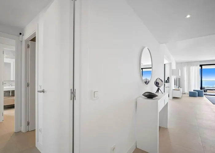 With Sea View And Gym *