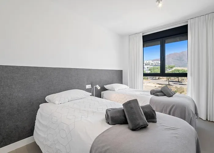 With Sea View And Gym Apartment Estepona