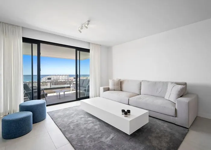 With Sea View And Gym Apartment