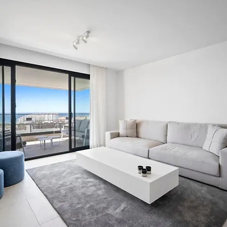 With Sea View And Gym Apartmán